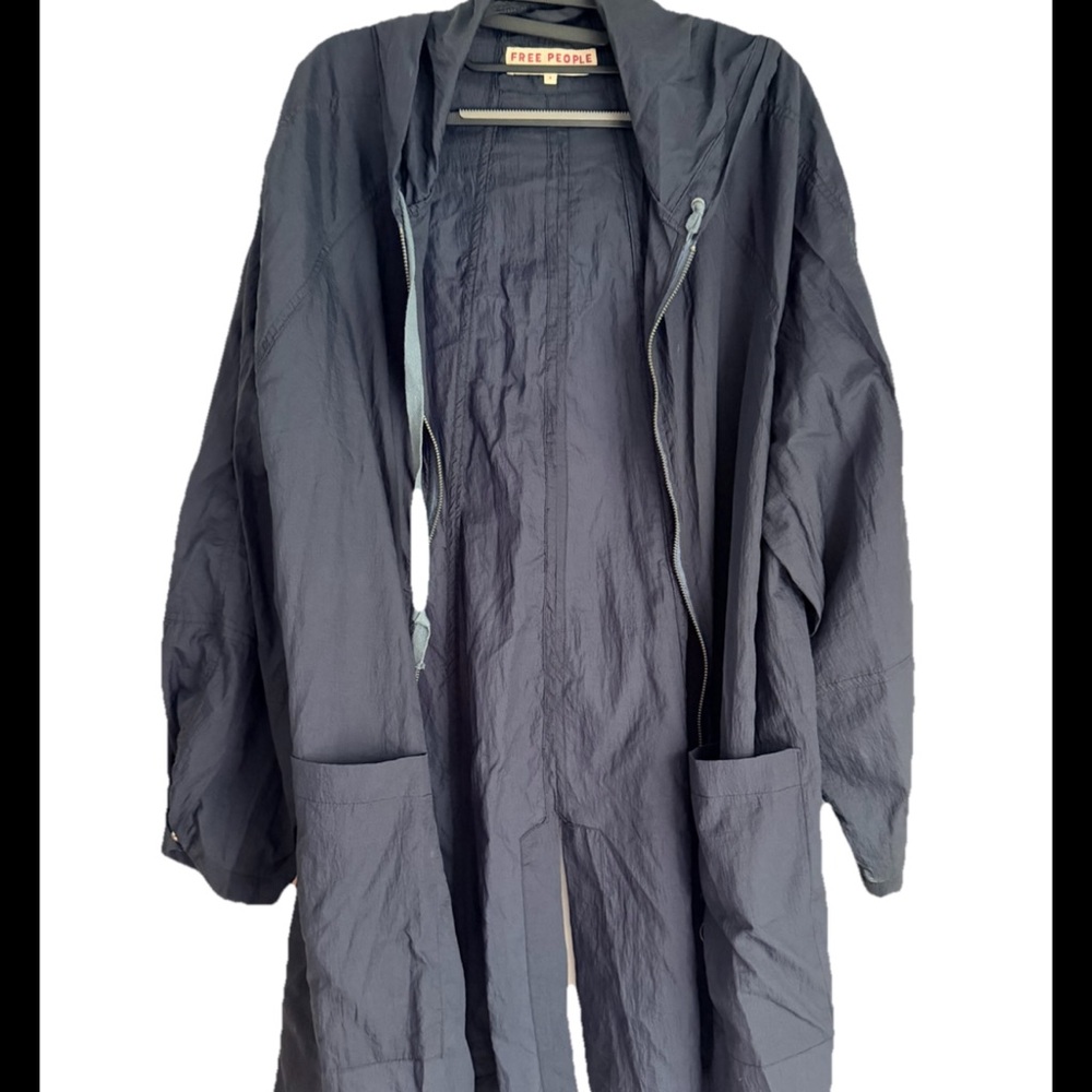 FREE PEOPLE Oversized Packable Windbreaker Jacket Hood Navy Blue Sz S - Picture 3 of 6